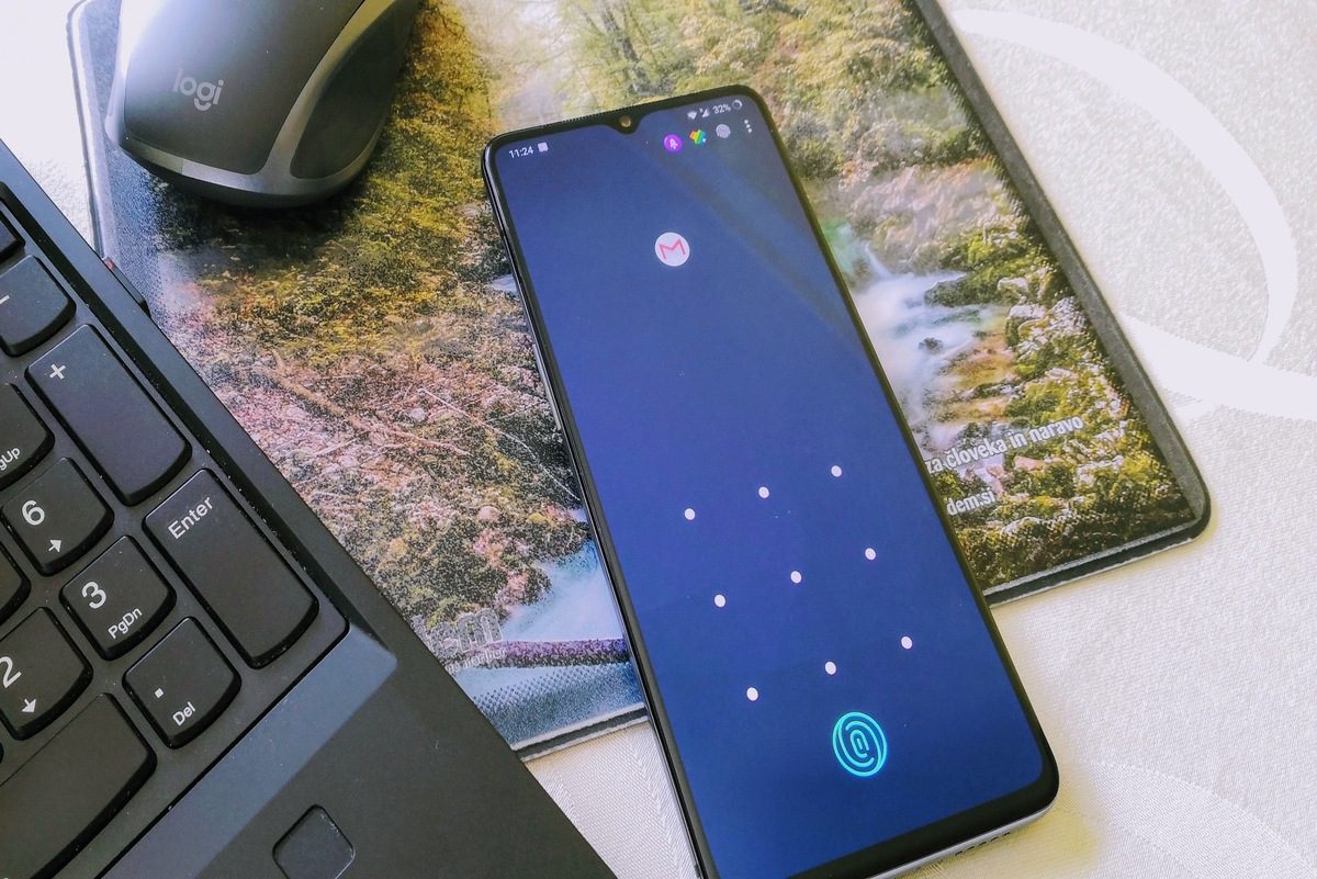 How to lock apps?