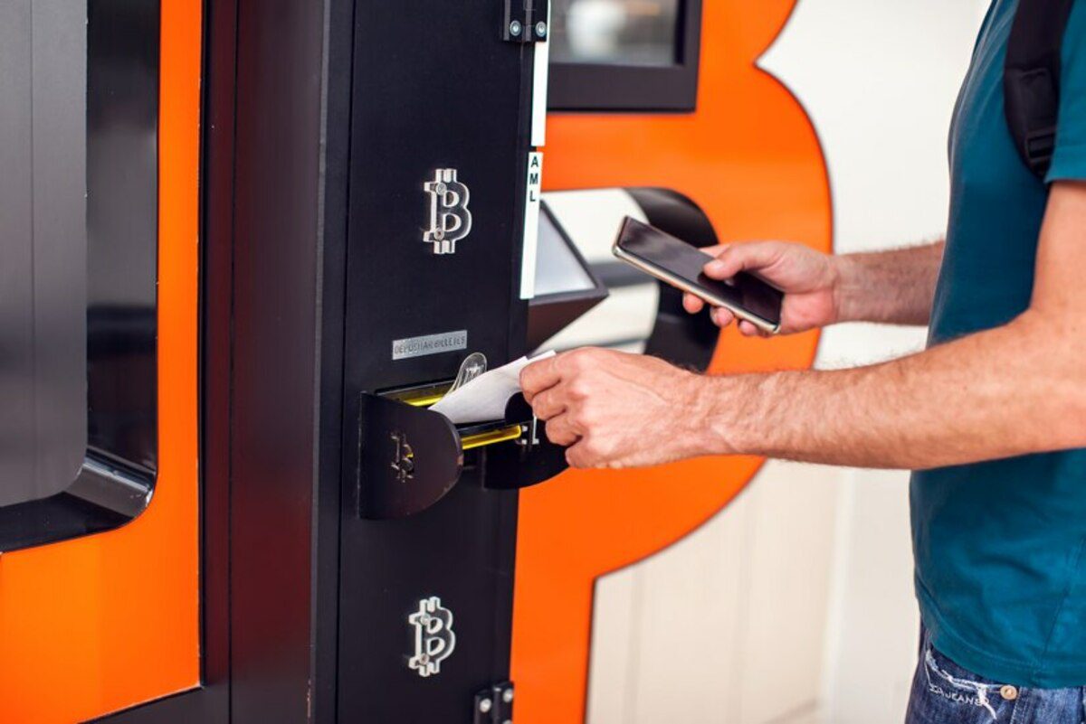 How to use bitcoin atm?